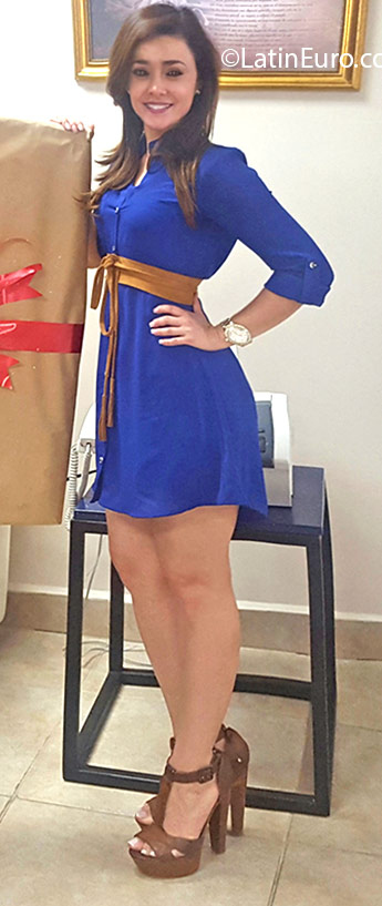 Date this attractive Honduras girl Elisbeth from San Pedro Sula HN2087