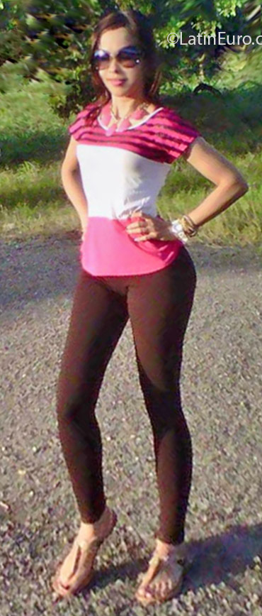 Date this delightful Dominican Republic girl Maria from Santiago DO25288
