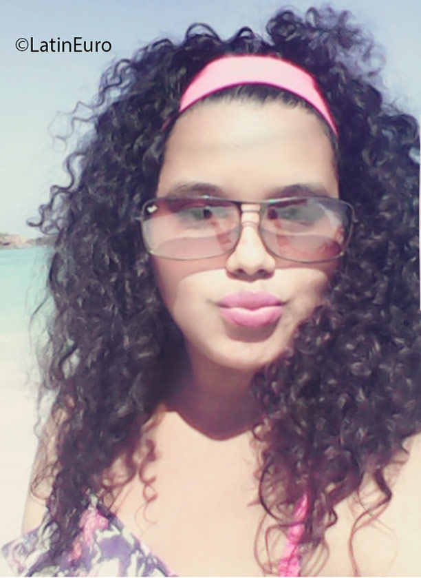 Date this charming Honduras girl Corina from Tegucigalpa HN2091