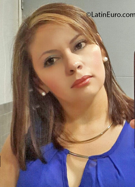 Date this good-looking Honduras girl Xiomi from San Pedro Sula HN2113