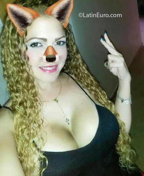 Date this charming Dominican Republic girl Angela from Santo Domingo DO25426