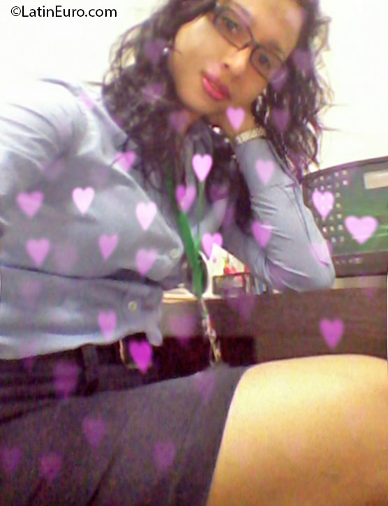 Date this cute Honduras girl Sandra from San Pedro Sula HN2125