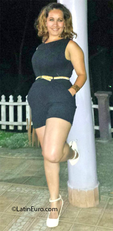 Date this hot Honduras girl Rosie from Taulabe HN2126