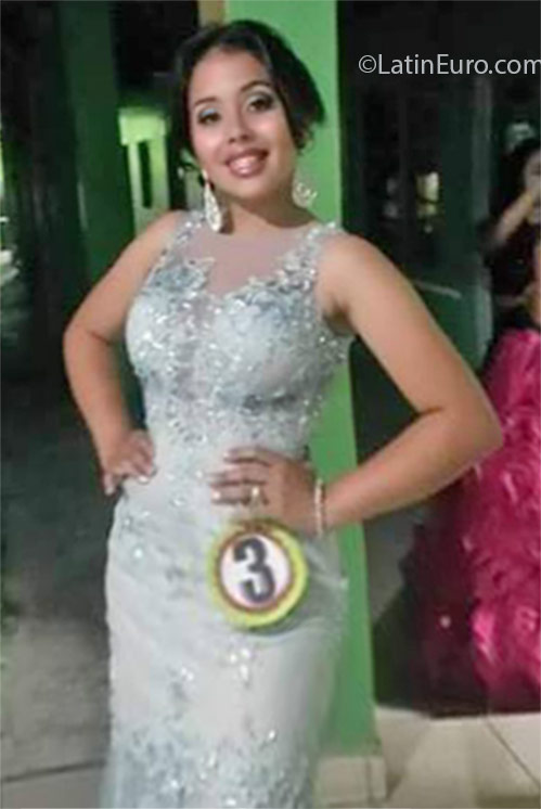 Date this hot Honduras girl Zieda from El Paraiso HN2130