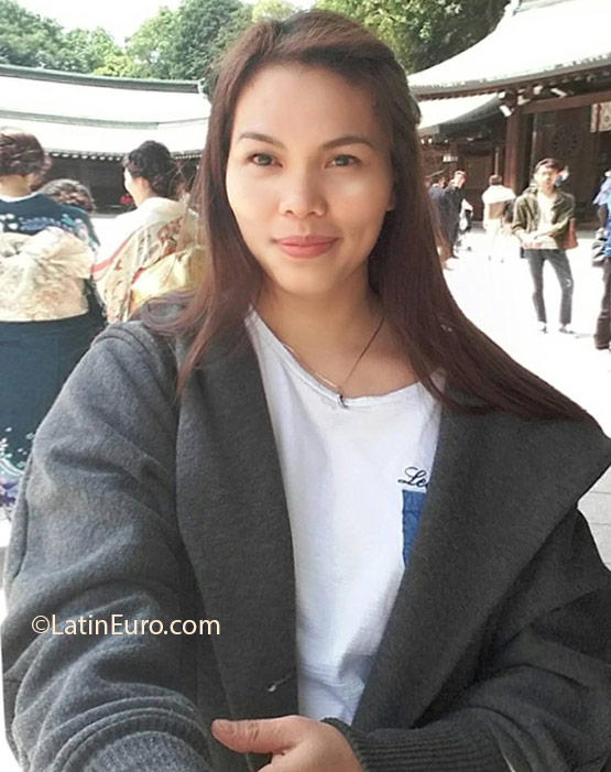 Date this young Philippines girl Nachiel from Manila PH891