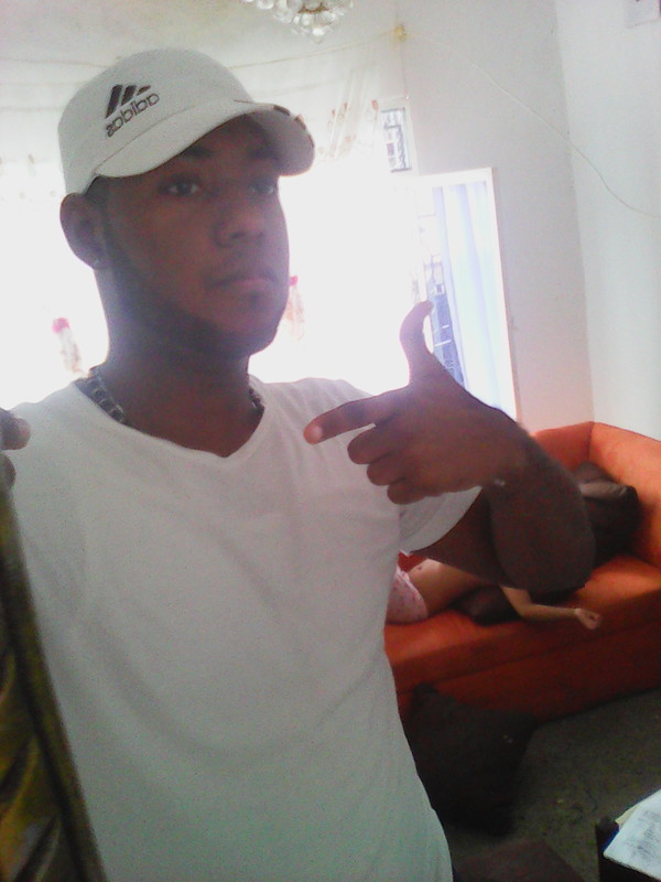 Date this hard body Colombia man Kevin from Buenaventura CO18882