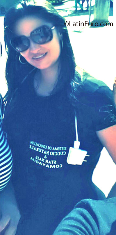 Date this sultry Honduras girl Bessy from Siguatepeque HN2156