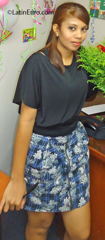Date this voluptuous Dominican Republic girl Deny from Santo Domingo DO25631