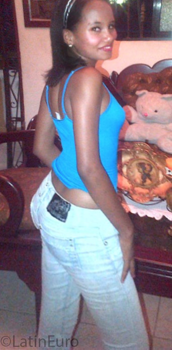 Date this beautiful Dominican Republic girl Idalina from Santiago DO25694