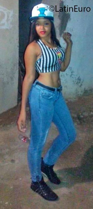 Date this funny Dominican Republic girl Lisette from Cotui DO25718