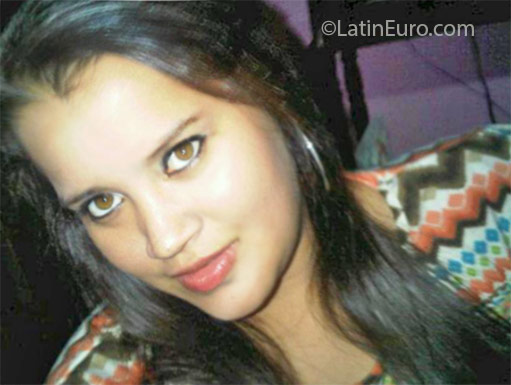 Date this young Honduras girl Maylen from San Pedro Sula HN2193