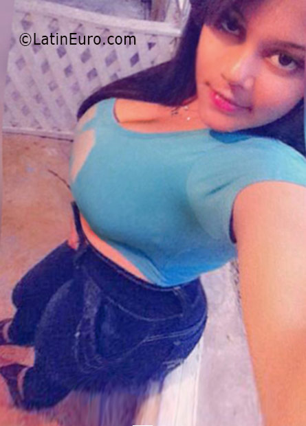 Date this tall Dominican Republic girl Yokeira from Santiago DO25890