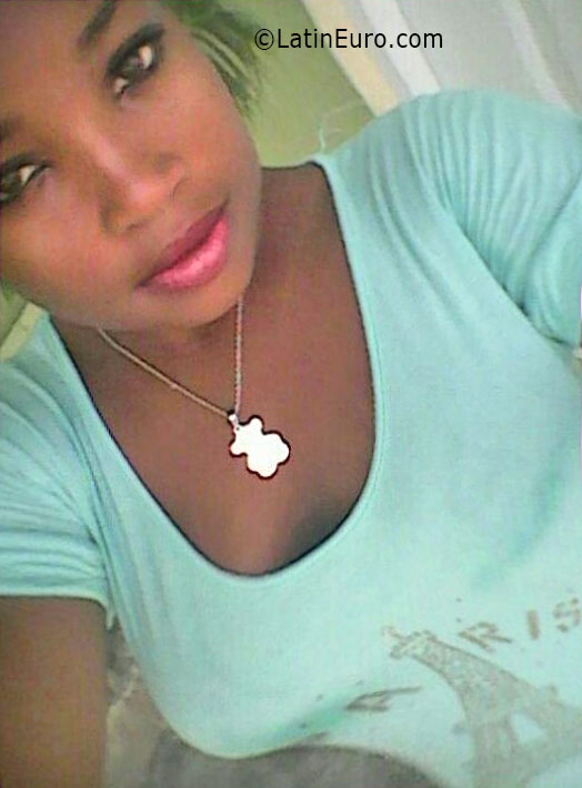 Date this young Dominican Republic girl Anabel from santo domingo DO25900