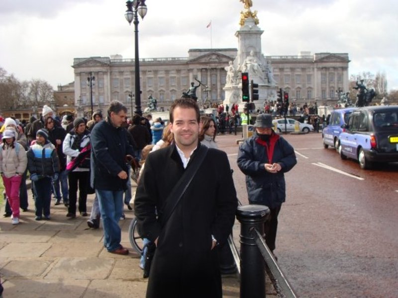 Date this foxy Malaysia man Albert from Bolton MY65