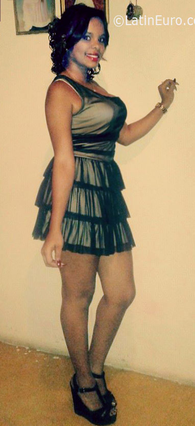 Date this attractive Dominican Republic girl Miguelina from Santo Domingo DO25964
