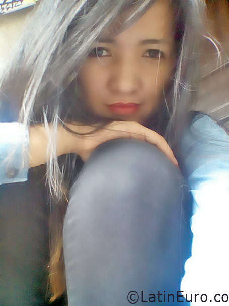 Date this foxy Philippines girl Dongre from Manila PH906