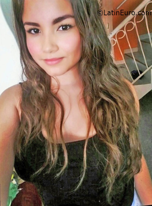 Date this sensual Colombia girl Diana from Bogota CO19124