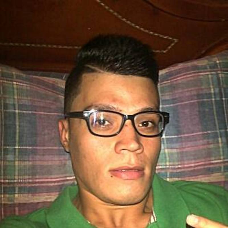 Date this tall Colombia man YONATAN from Medellin CO19177