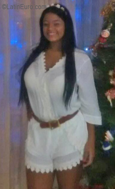 Date this fun Colombia girl Michel from Cali CO19233