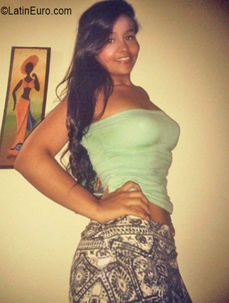Date this charming Colombia girl Yuly from Cali CO19243