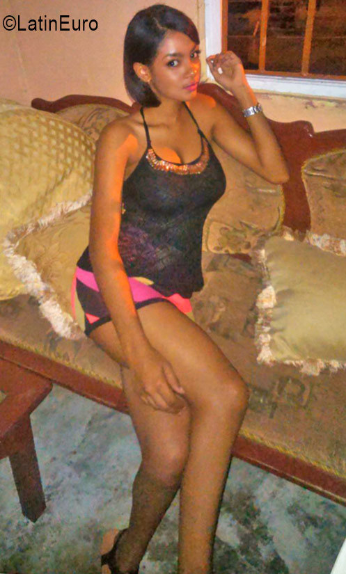 Date this beautiful Dominican Republic girl Steph from Santo Domingo DO26447
