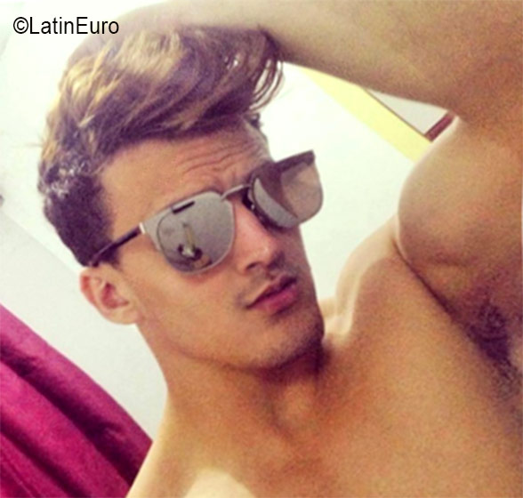Date this stunning Brazil man Luis Caio from Sao Paulo BR9763