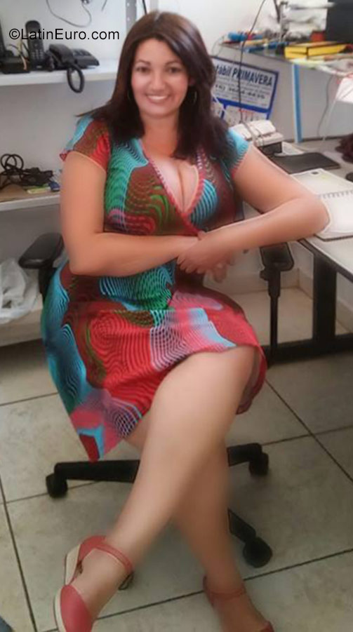 Date this foxy Brazil girl Josy from Batatais BR9822