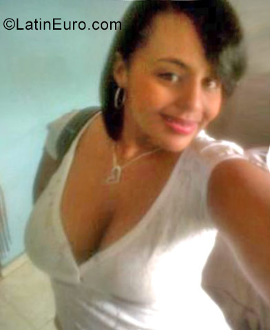 Date this lovely Dominican Republic girl Karina from Santo Domingo DO26874