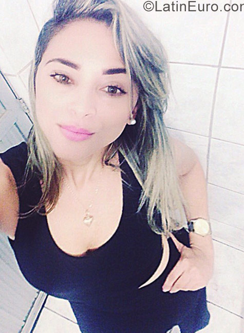 Date this sensual Brazil girl Vagi from Fortaleza BR9975