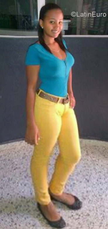 Date this exotic Dominican Republic girl Ashley from Santiago DO28259