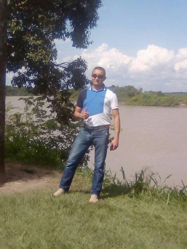 Date this nice looking Colombia man Edwars Alfonso from Bogot&aacute; CO21121