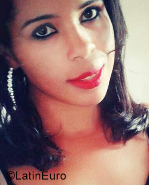 Date this hard body Brazil girl Roberta from Cabo Frio BR10023