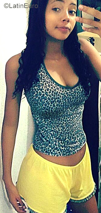 Date this gorgeous Brazil girl Jennifer from Araraguara BR10037