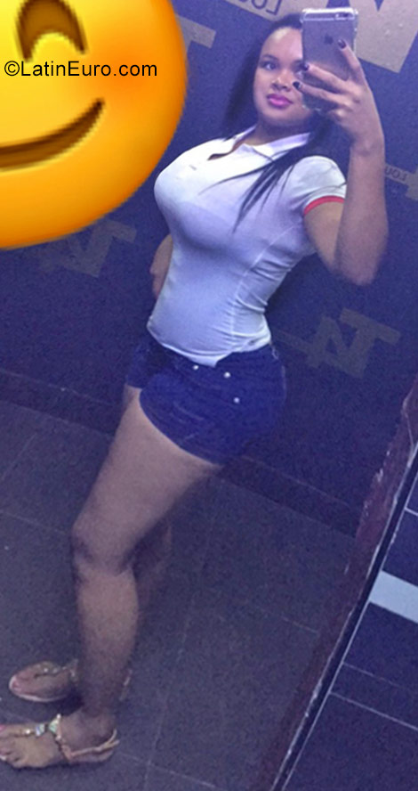 Date this georgeous Dominican Republic girl Maribel from Santo Domingo DO28873