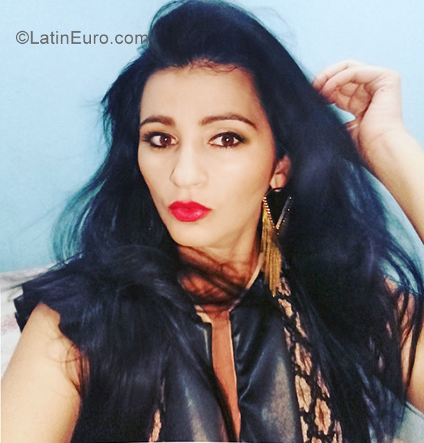 Date this nice looking Brazil girl Cristina from Parauapebas BR10542