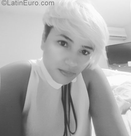 Date this young Dominican Republic girl Monica from Santo Domingo DO29125
