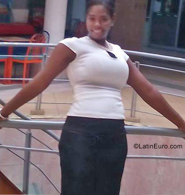 Date this young Dominican Republic girl Michele from Santo Domingo DO29457