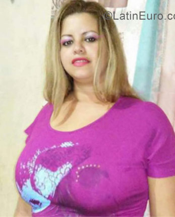 Date this good-looking Costa Rica girl Marbeli from San Jose CR336