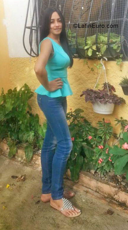 Date this charming Dominican Republic girl Belkis from San Pedro De Macoris DO29714