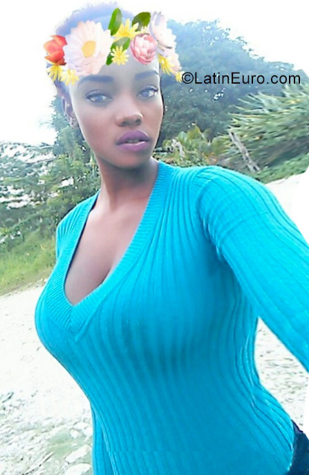 Date this passionate Jamaica girl Neiki from Kingston JM2505