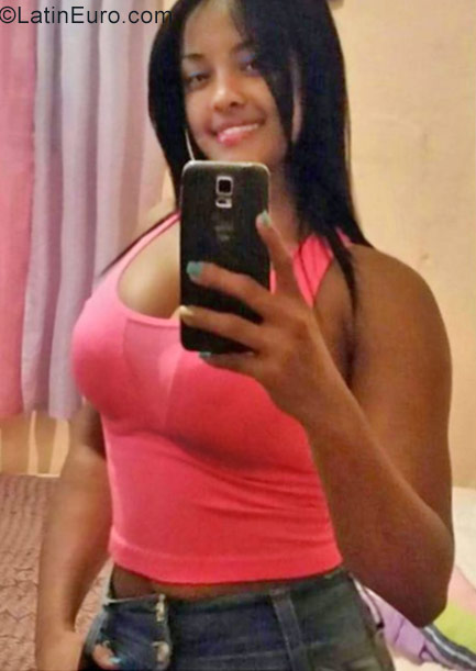 Date this tall Dominican Republic girl Yaneri from Santiago De Los Caballeros DO30112