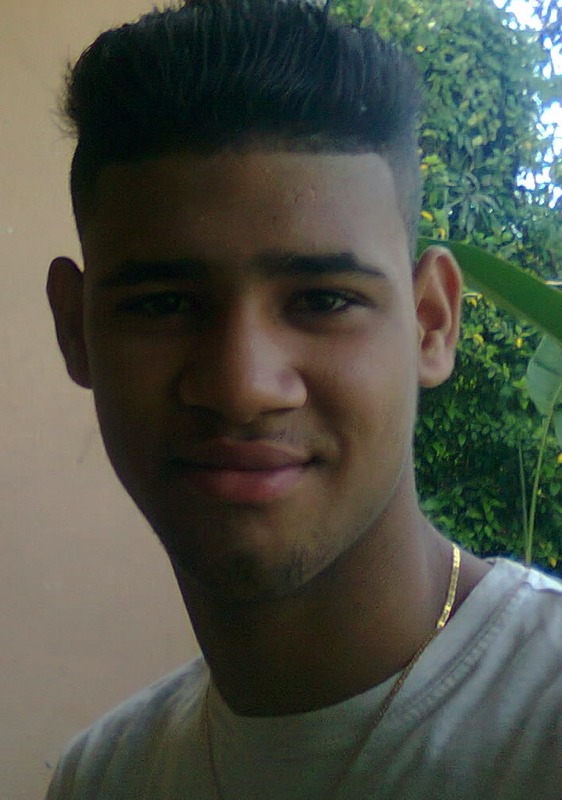 Date this good-looking Cuba man Miguel angel es from La Habana CU98