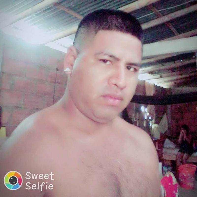 Date this foxy Peru man Christhian from Guayaquil PE1123