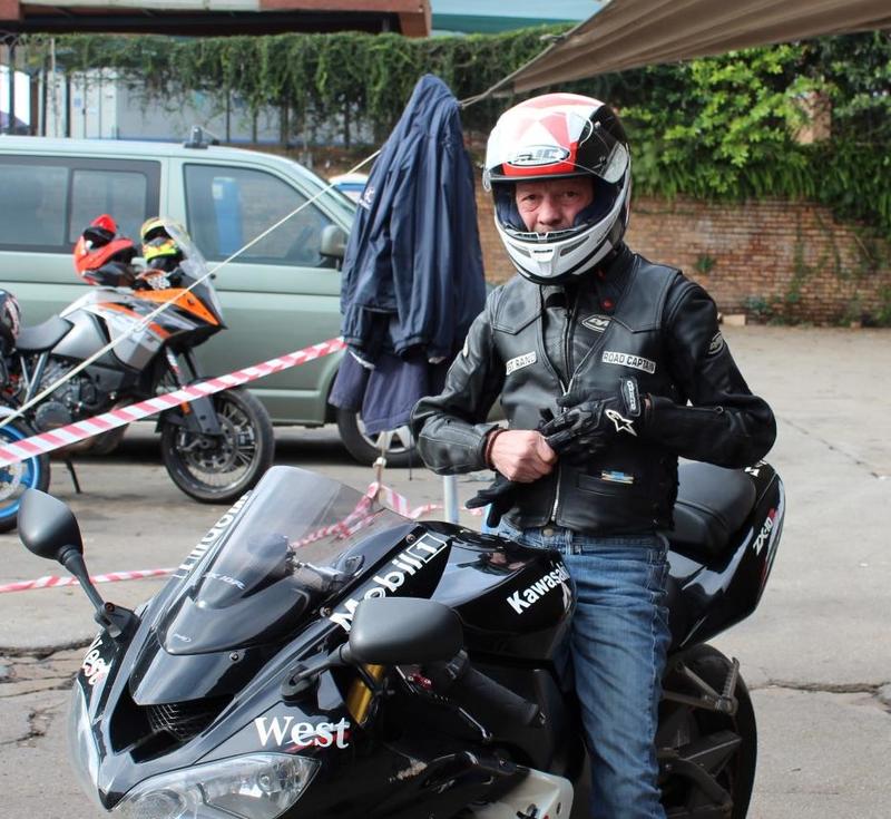 Date this happy Italy man Max3000 from Bologna IT292