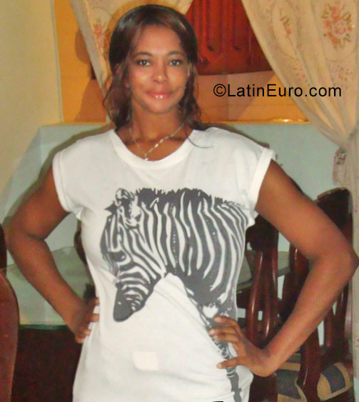 Date this cute Colombia girl Mura from Cali CO22390
