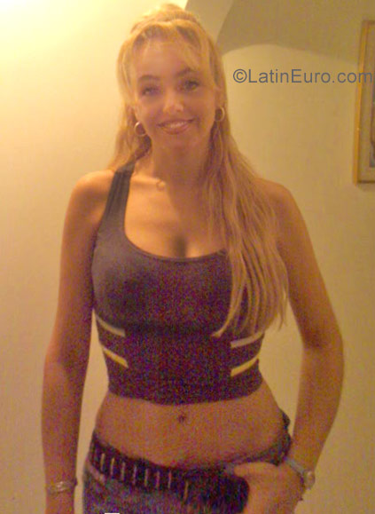 Date this stunning Colombia girl Mari from Medellin CO22482