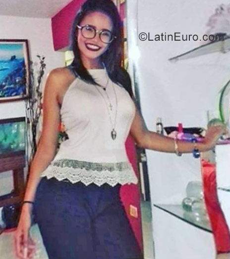 Date this tall Venezuela girl Audymar from Miranda VE1054