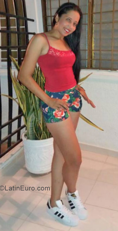 Date this funny Colombia girl Patricia from Valledupar CO22820