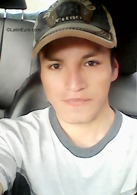 Date this georgeous Peru man Gustavo from Lima PE1176
