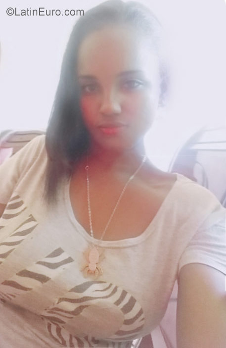Date this charming Dominican Republic girl Noelis from Puerto Plata DO30906